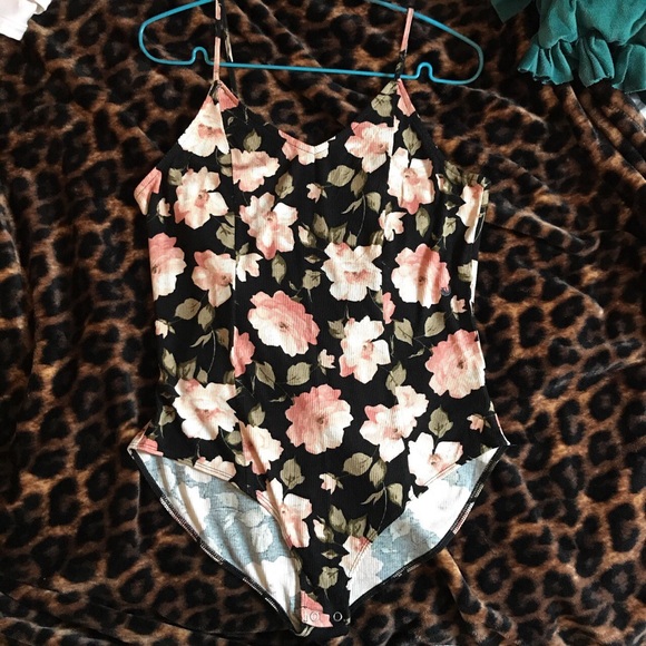 American Eagle Outfitters Tops - Floral Bodysuit