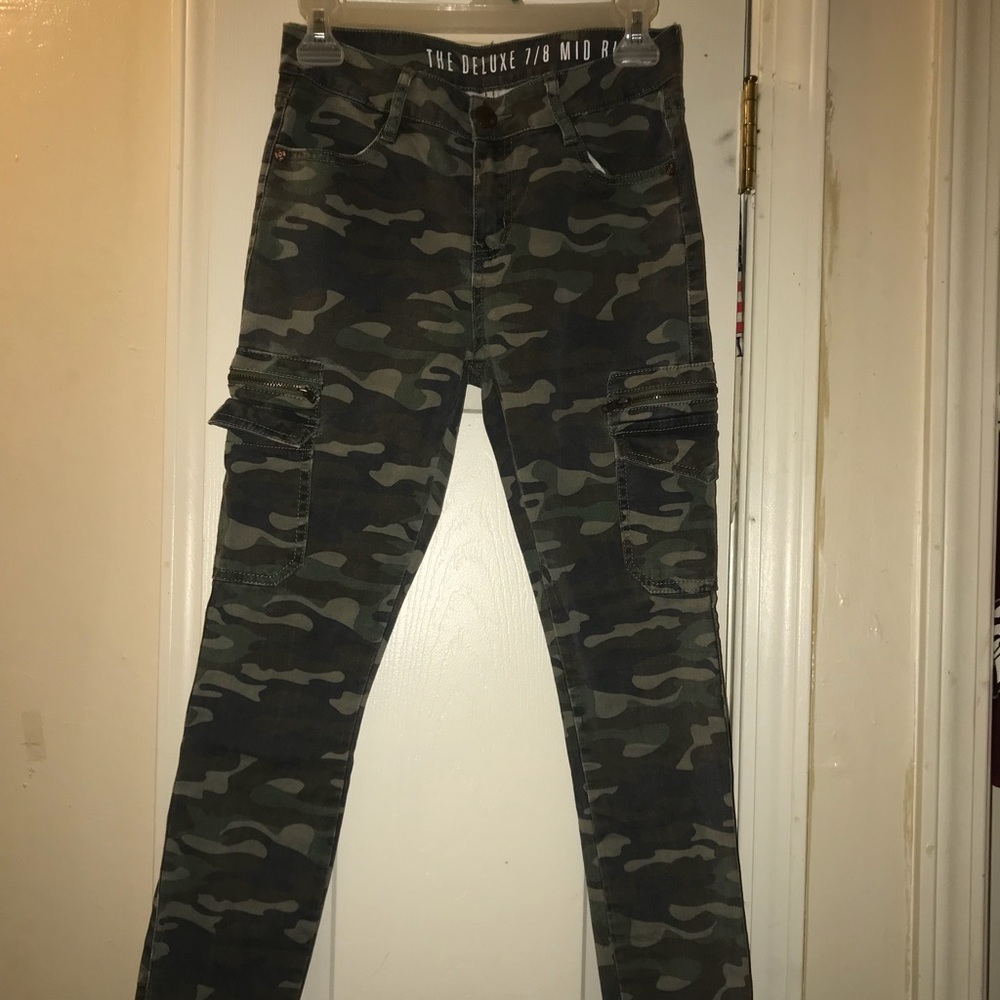camouflage cargo pants / jeans