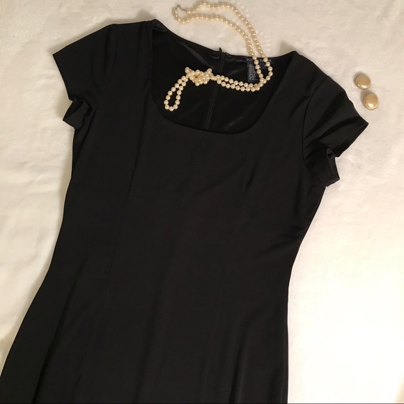 Boston Proper Dresses & Skirts - Boston Proper Slim & Shape black shift dress