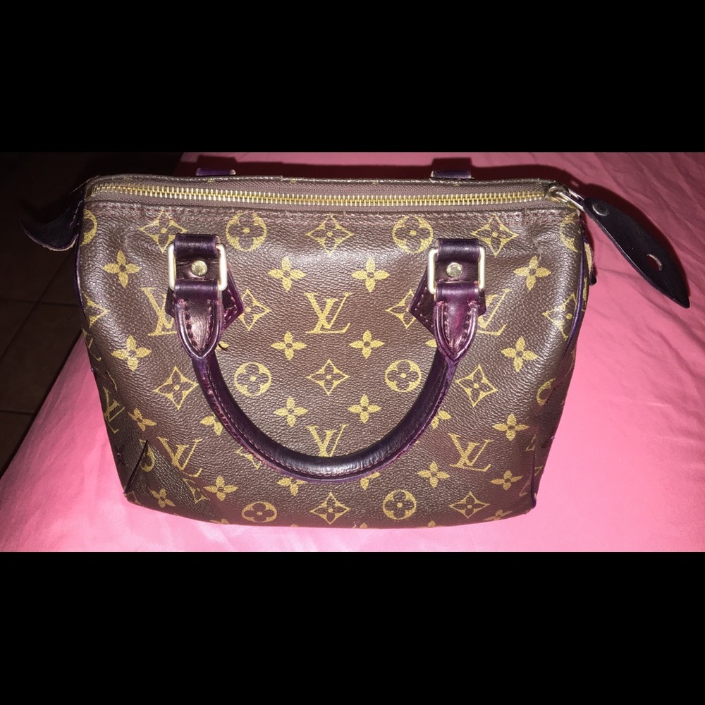 Louis Vuitton MONOGRAMMED SPEEDY BAG .