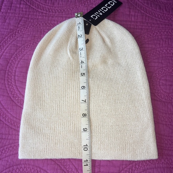 NWT H&M Beanie Winter Hat - Picture 3 of 4