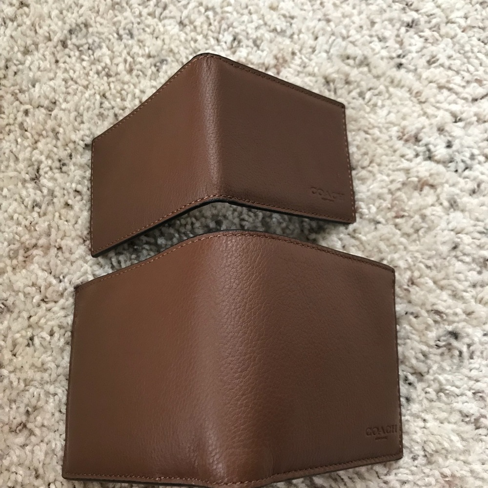 $175 NWT Coach Men Compact ID Wallet - Picture 4 of 8
