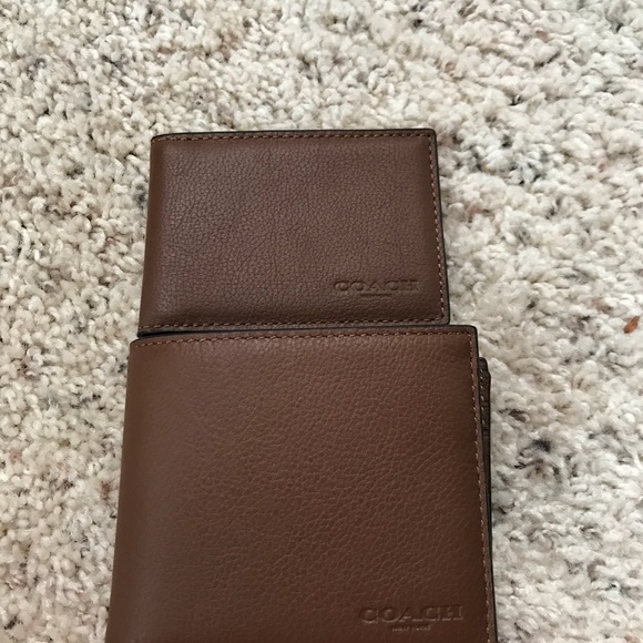 $175 NWT Coach Men Compact ID Wallet - Picture 2 of 8