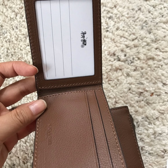 $175 NWT Coach Men Compact ID Wallet - Picture 5 of 8