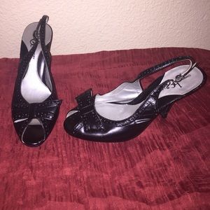 Chinese Laundry Strapped heels