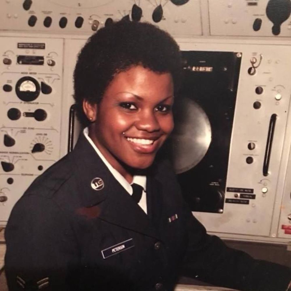 Meet your Posher, Mia