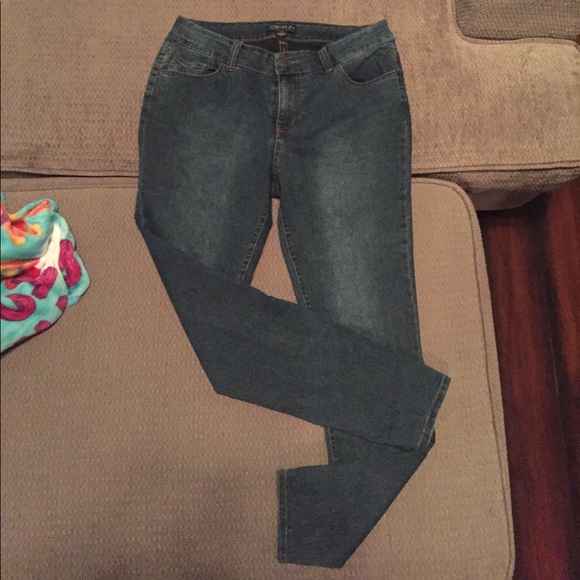 Jeans - Picture 3 of 3