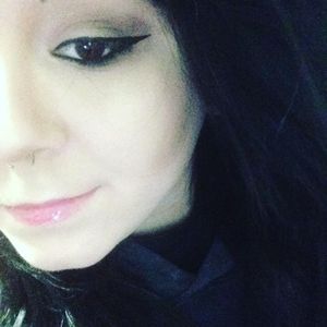 Meet your Posher, Mia