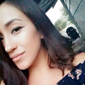 Meet your Posher, Lorena