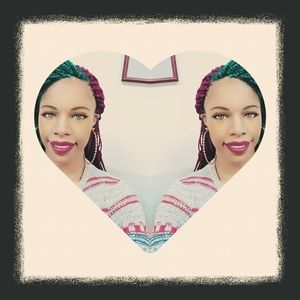 Meet your Posher, Mya