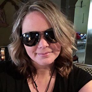 Meet your Posher, Abbie