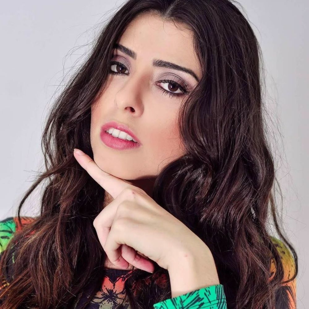 Meet your Posher, Ana paula