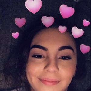 Meet your Posher, Arianna