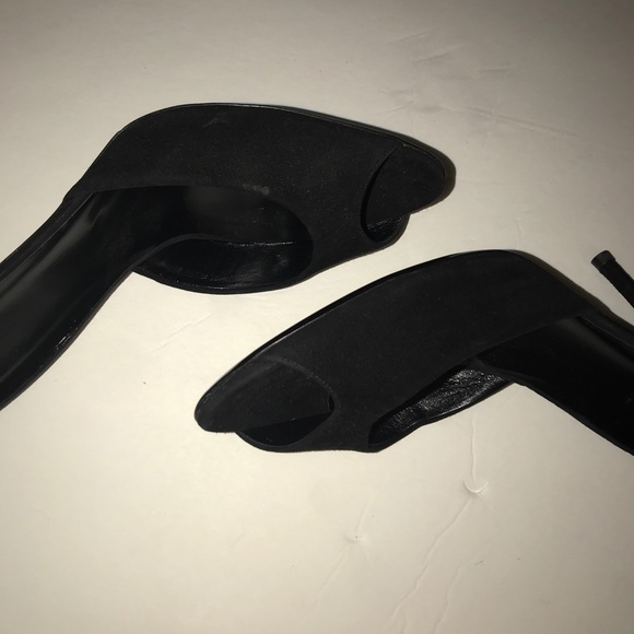 Authentic Gucci Blk lace up suede crystal heels - Picture 6 of 7