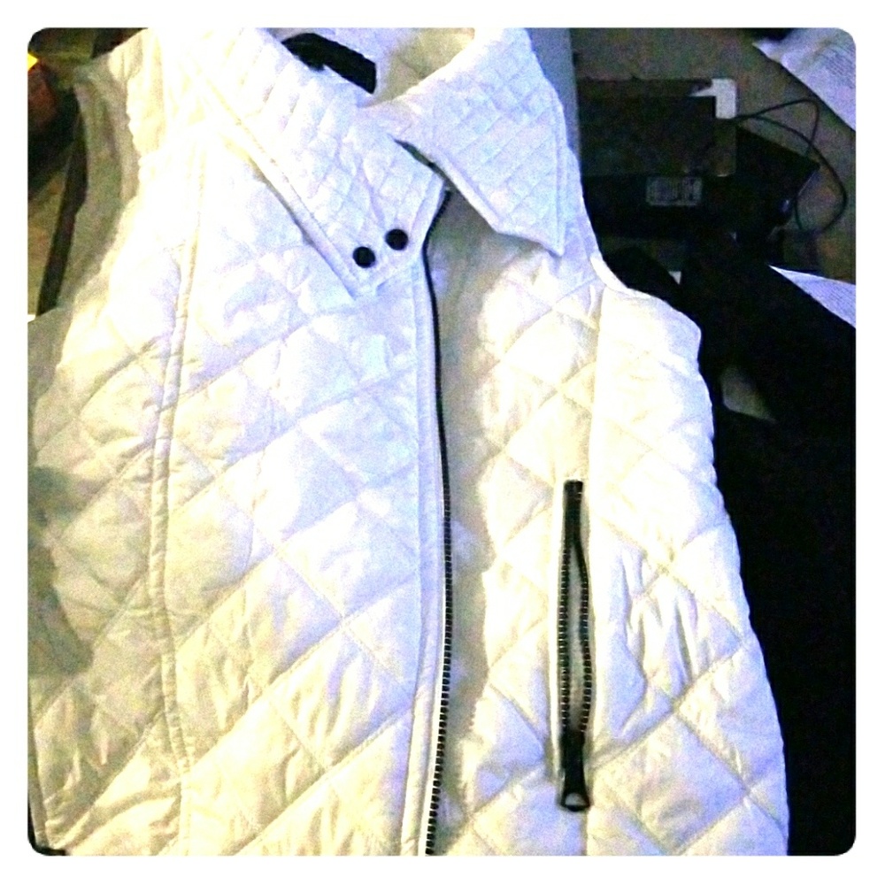 Authentic White Lightweight vest