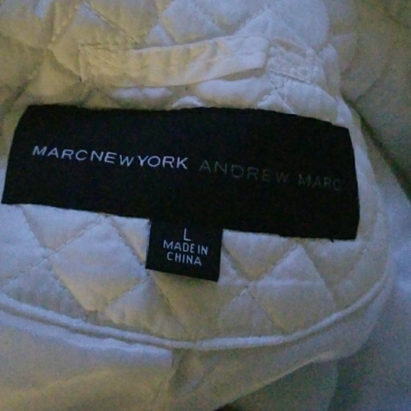 Authentic White Lightweight vest - Picture 2 of 2