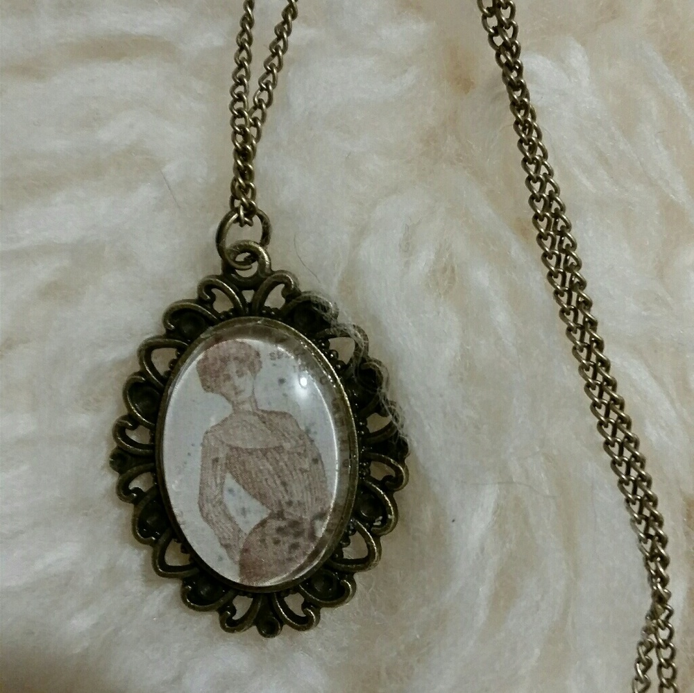 Antique style Corset Woman Necklace