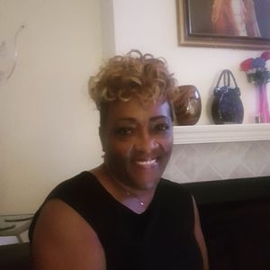 Meet your Posher, Deborah