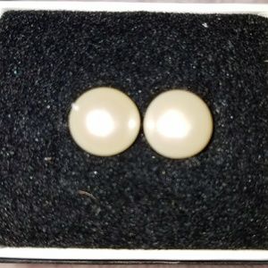 9mm Pearl Stud Earrings