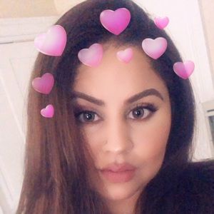 Meet your Posher, Adeela