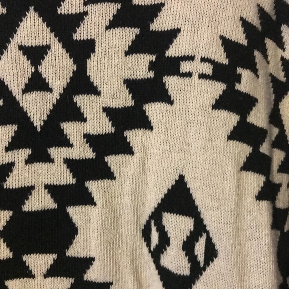 Aztec Cardigan - Picture 2 of 4