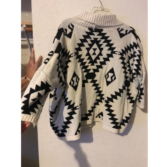 Aztec Cardigan - Picture 4 of 4