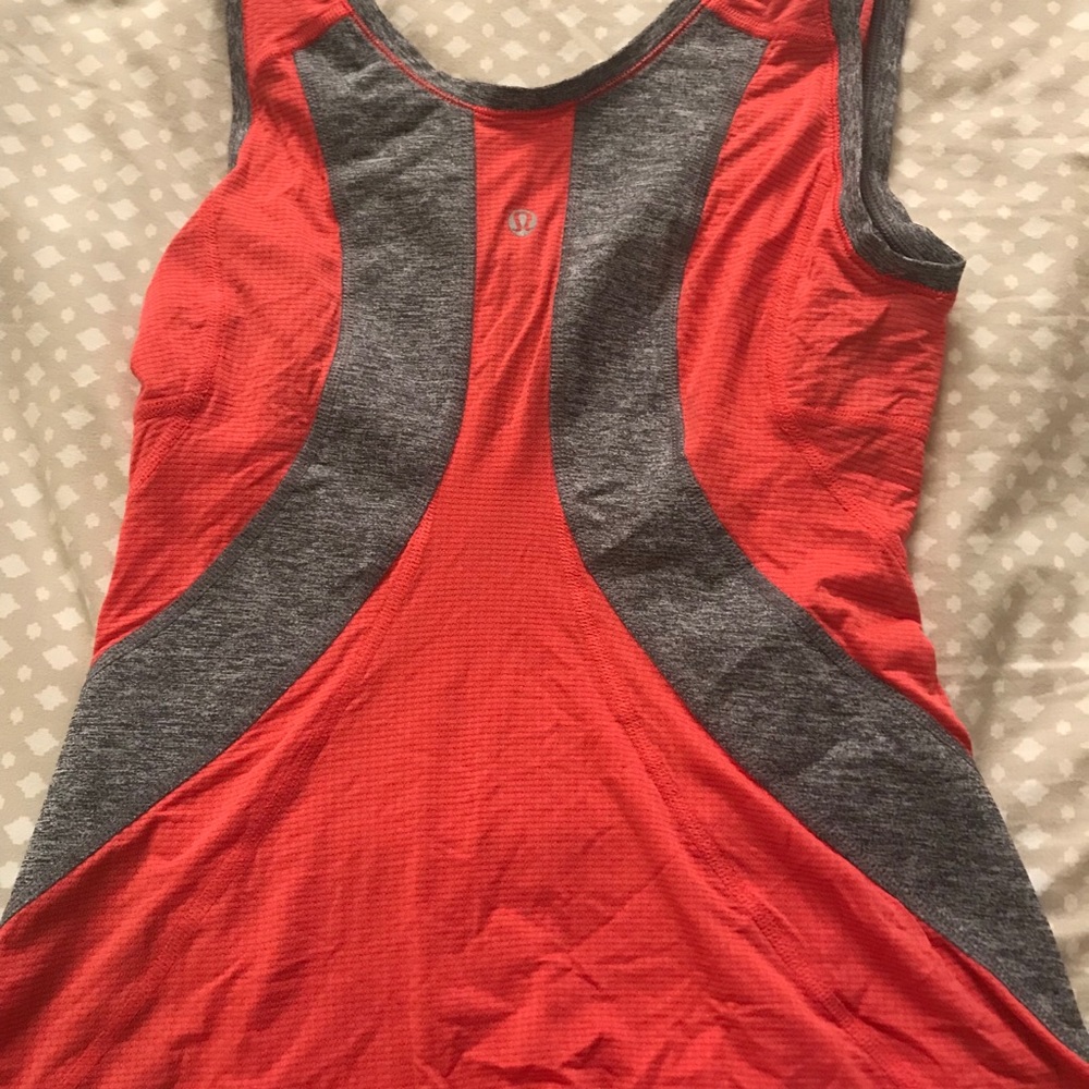 Lululemon tank top
