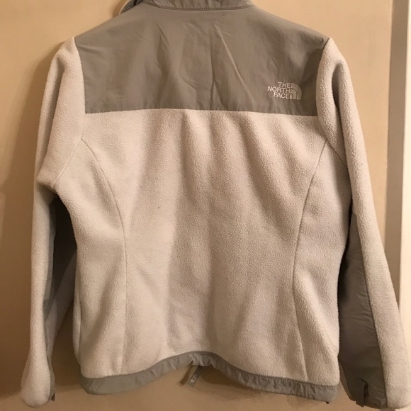 BOGO! North Face white and grey fleece jackets. - Picture 3 of 8