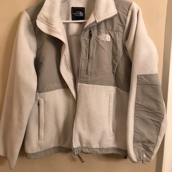 BOGO! North Face white and grey fleece jackets. - Picture 4 of 8