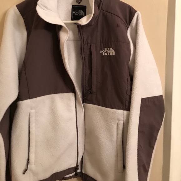 BOGO! North Face white and grey fleece jackets. - Picture 5 of 8