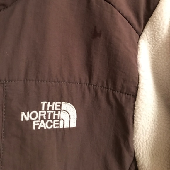 BOGO! North Face white and grey fleece jackets. - Picture 7 of 8