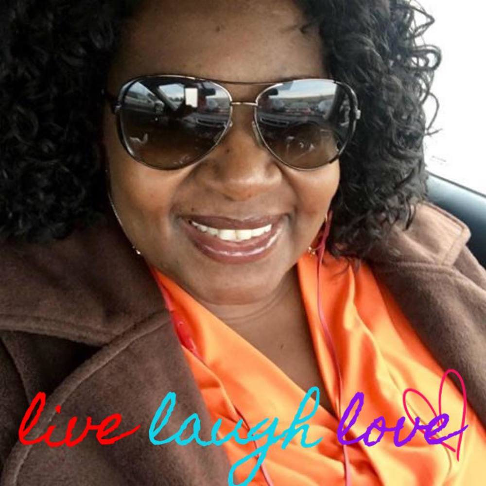 Meet your Posher, Dee