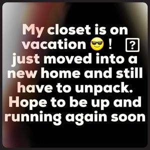 CLOSET ON VACATION PLEASE MESSAGE BEFORE PURCHASE