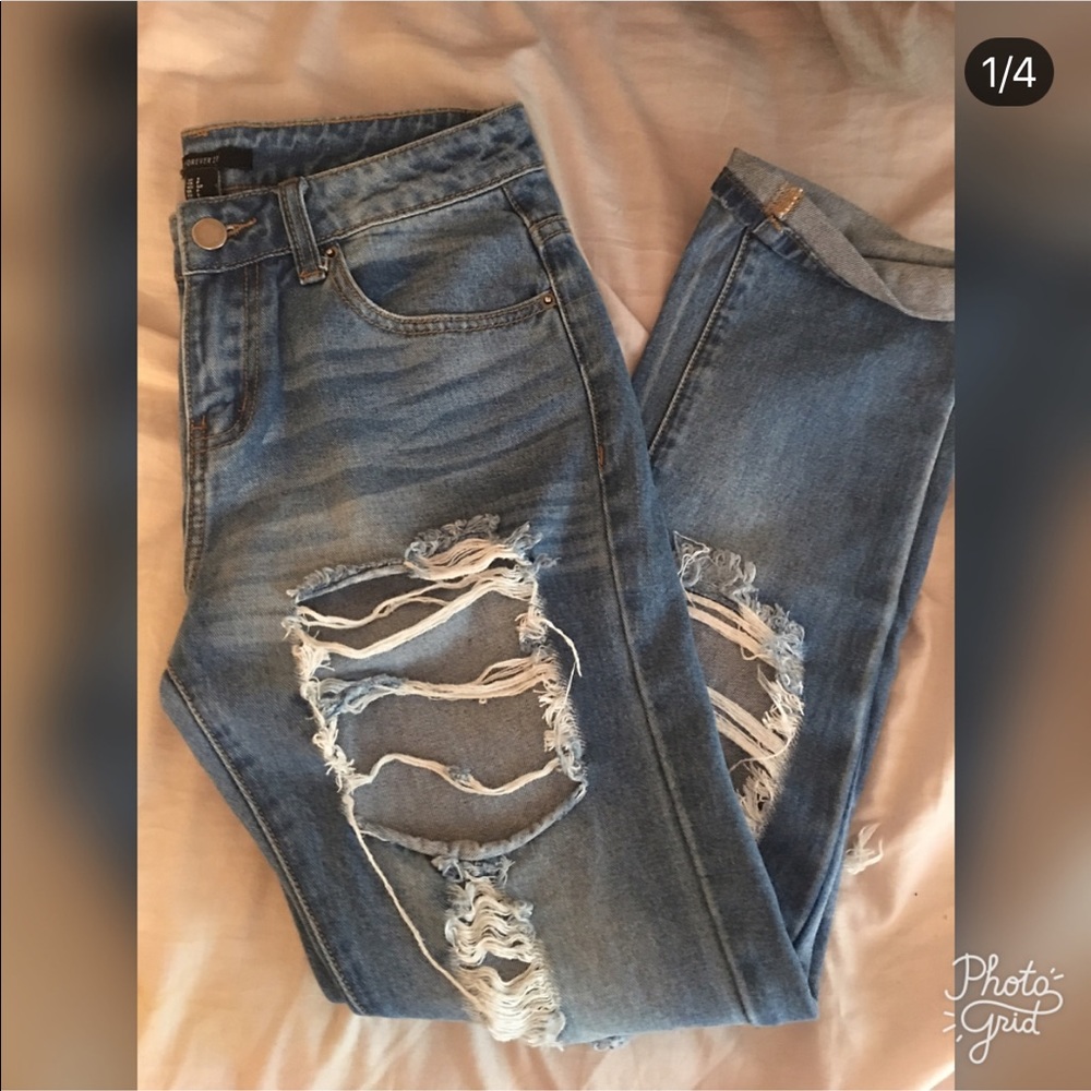 Boyfriend jeans (SOLD ON Ⓜ️ERCARI)
