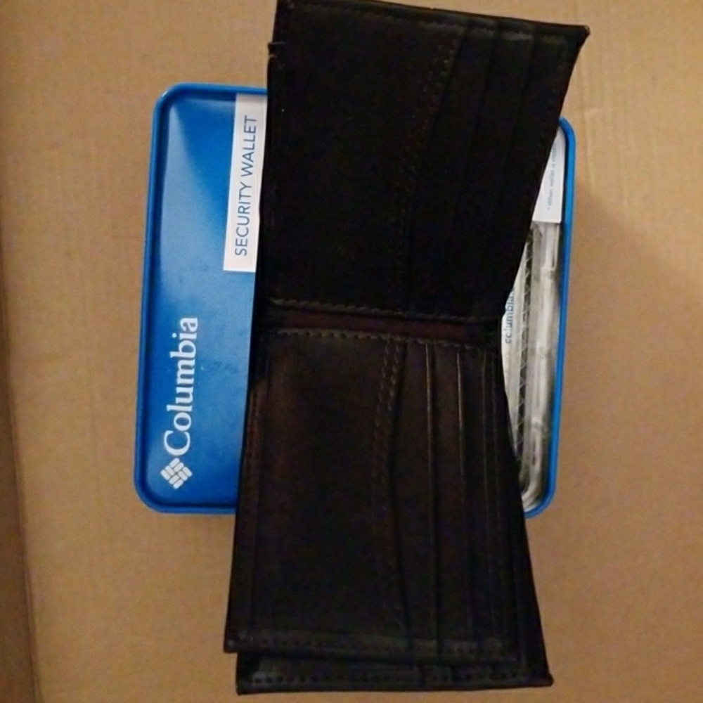 Very nice leather new in box. Offers considered