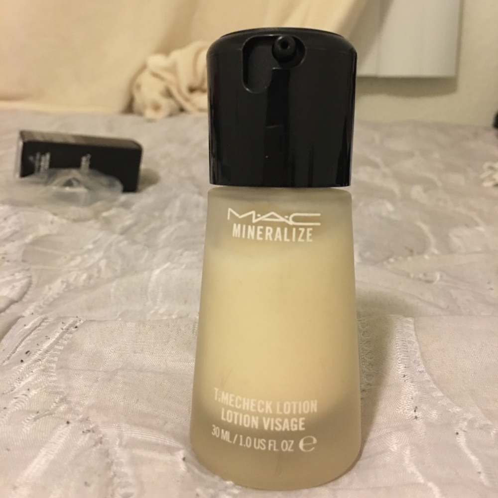 Mac Mineralize Timecheck Lotion