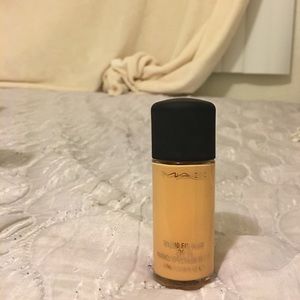 Mac Studio Fix Fluid Broad Spectrum spf 15