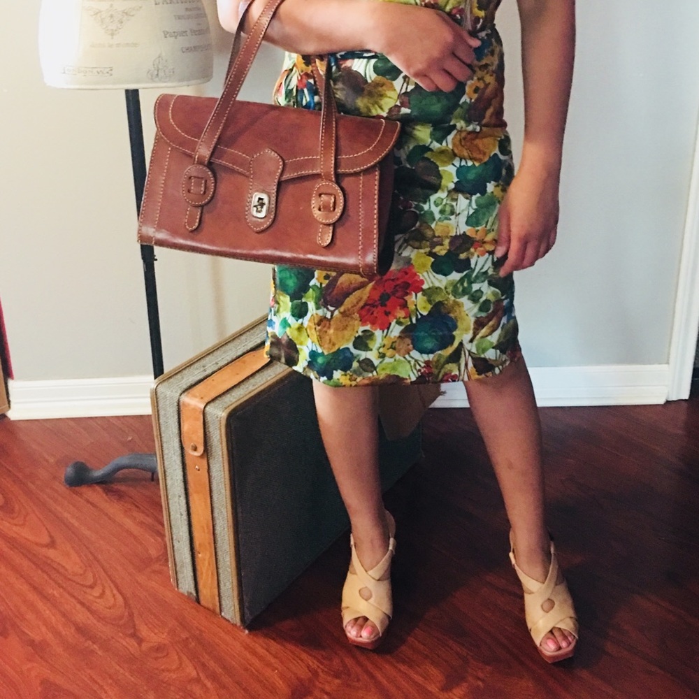 Sold  💯 LEATHER SATCHEL reserved for mariazonn