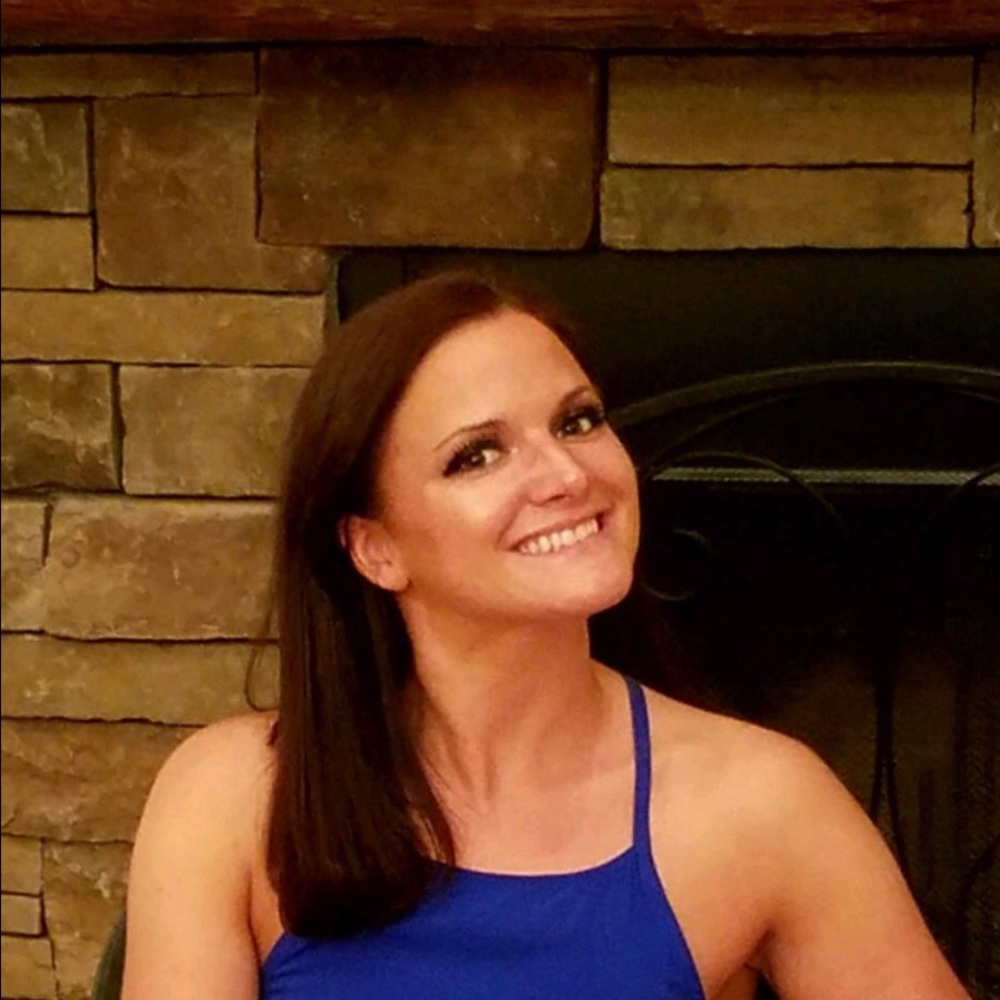 Meet your Posher, Casey