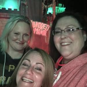 Meet your Posher, Ashley