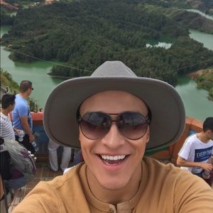 Meet your Posher, Juan