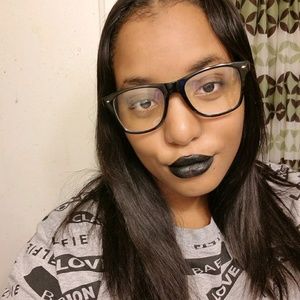 Meet your Posher, Laneshia