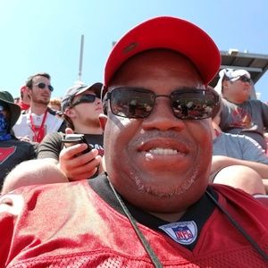 Meet your Posher, Raymond