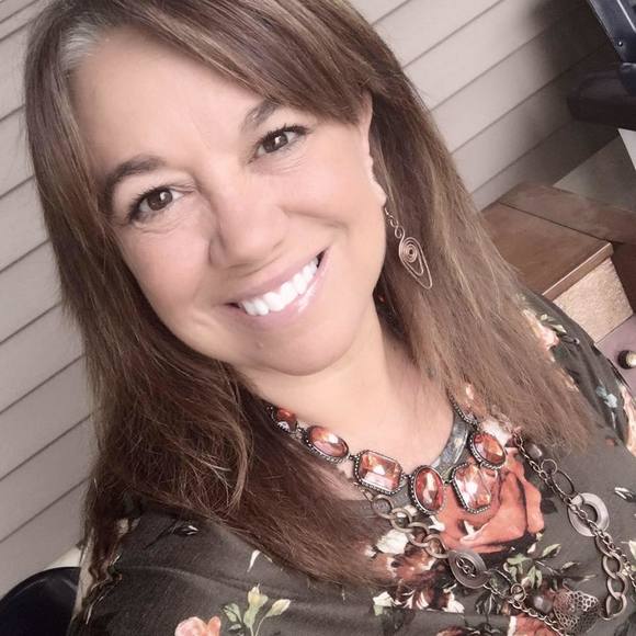 Meet your Posher, Shelly - Picture 1 of 1