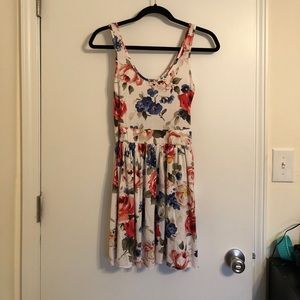 🛑Zara Basic Floral Dress Size S