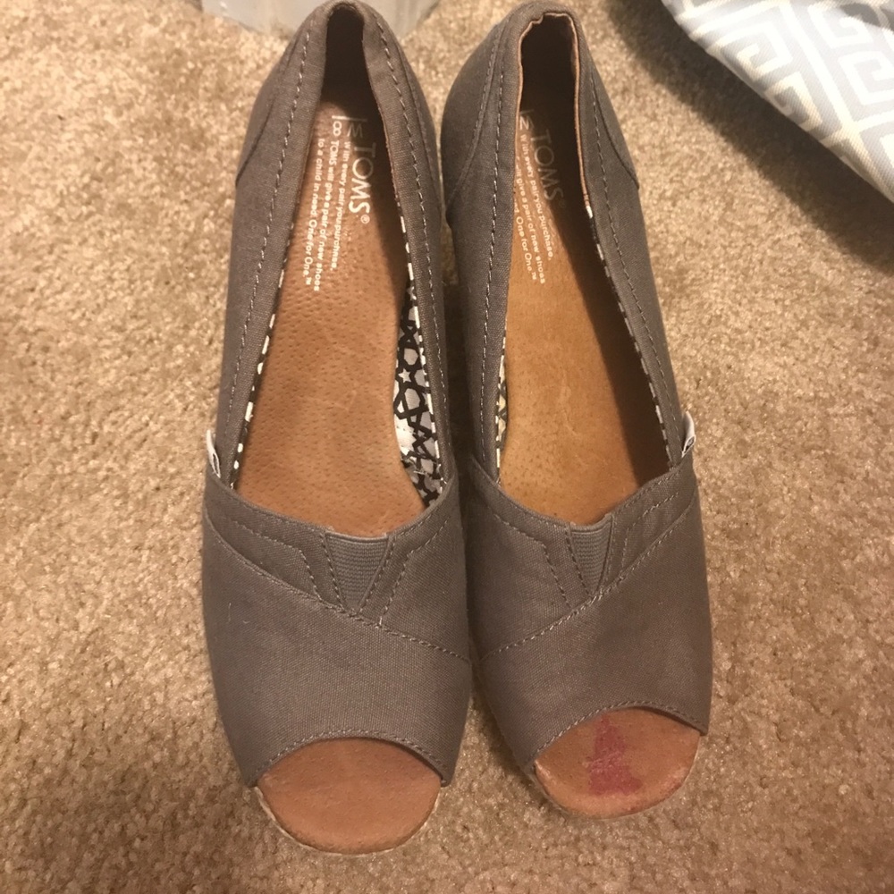 Toms Taupe Heels