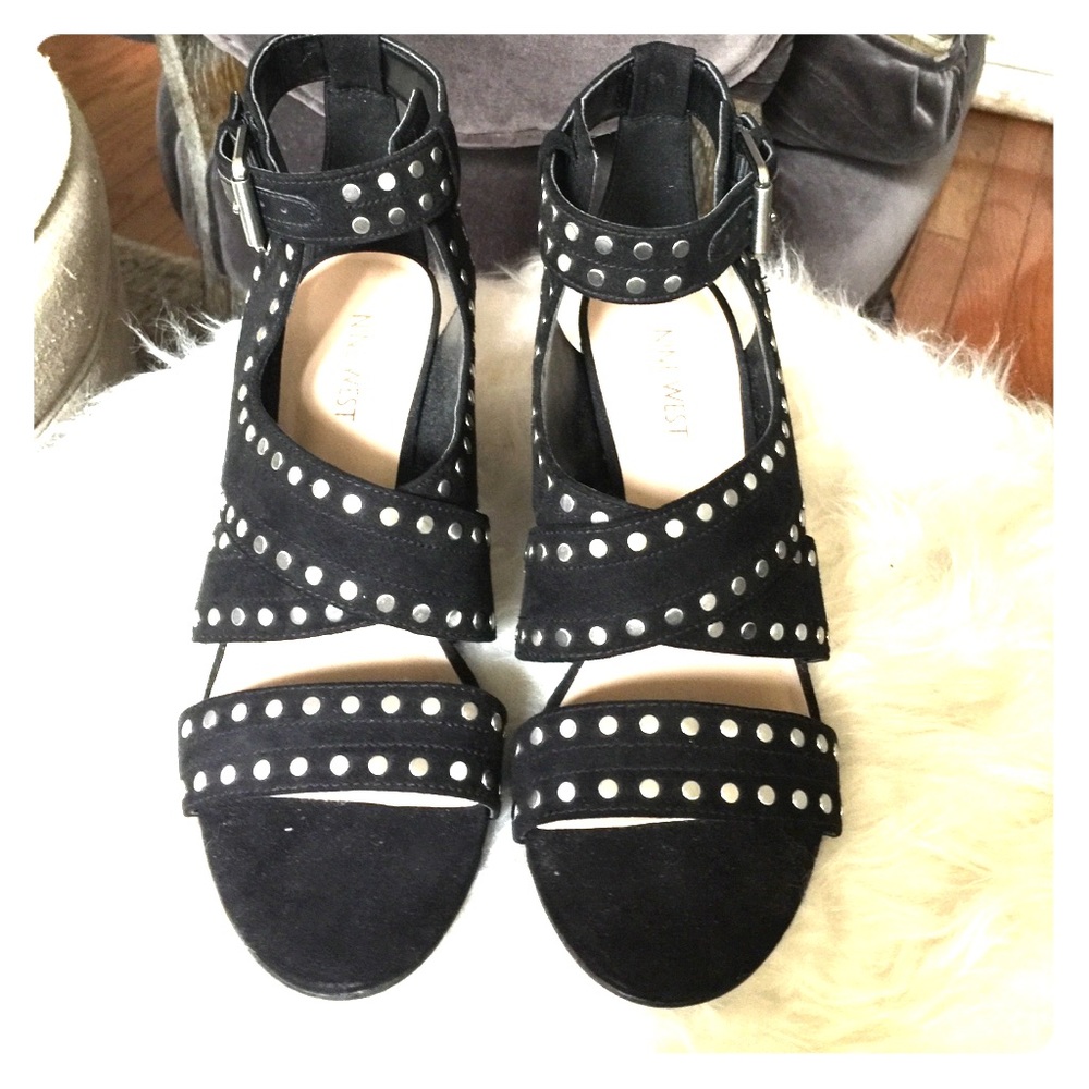 BEAUTIFUL NINE WEST STUDED block heel
