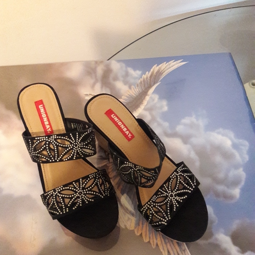 Union bay wedge slide on