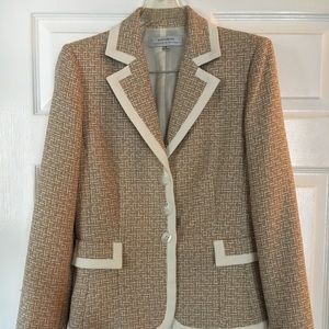 TAHARI suit blazer- cream and beige Size 6