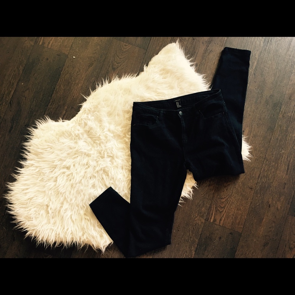 Black Skinny Jeans